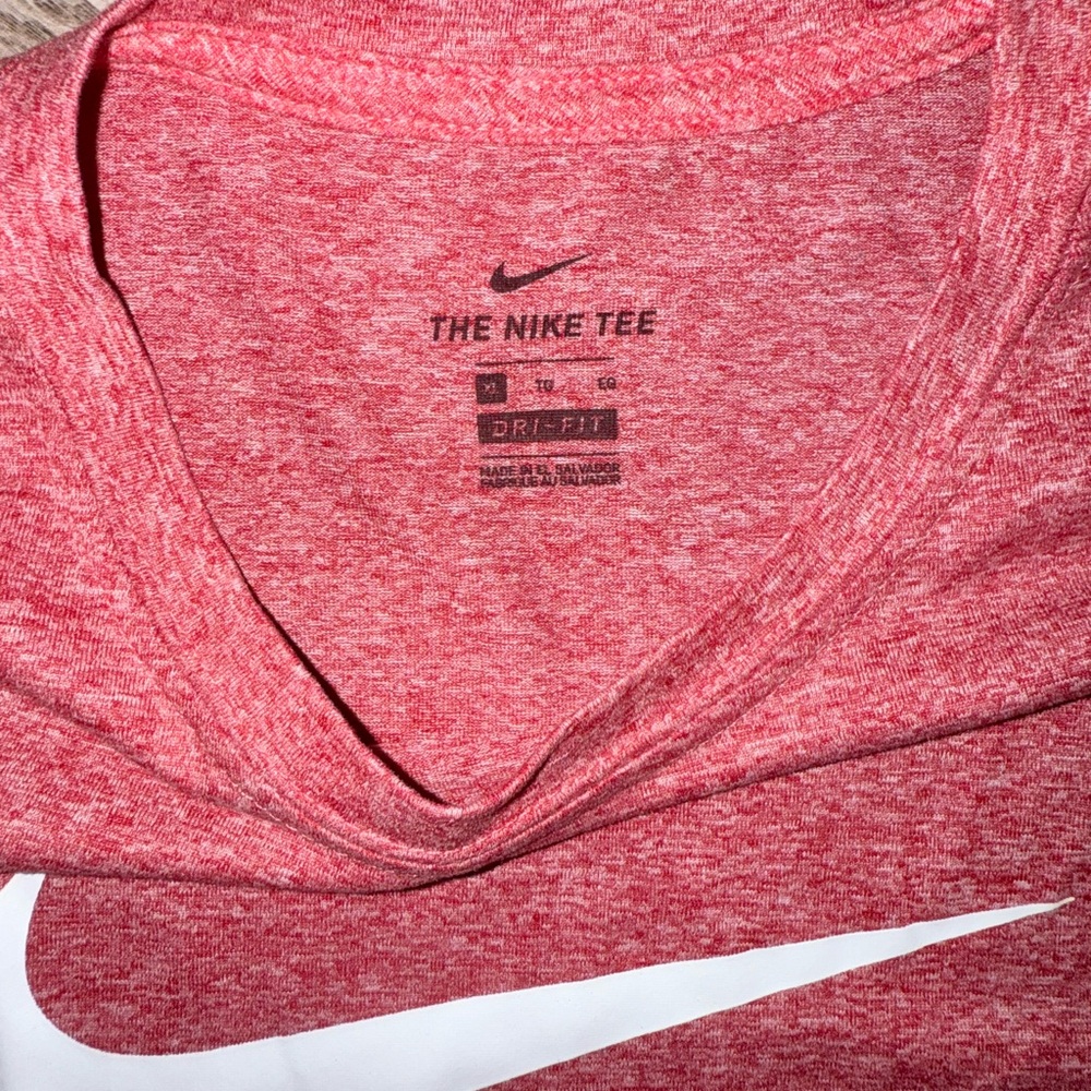 Nike Red Short Sleeve Tee EauC Mens M - Picture 2 of 2